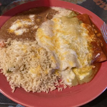 Carambas Spanish Inn Kitchen - Meat enchilada red, chicken green, and cheese white sauce enchiladas! Decent rice and DELICIOUS beans! Best Mexican food in town - Mexican Near Me - Midland, Texas Carambas Spanish Inn Kitchen - Meat enchilada red, chicken green, and cheese white sauce enchiladas! Decent rice and DELICIOUS beans! Best Mexican food in town - Mexican Near Me - Midland, Texas