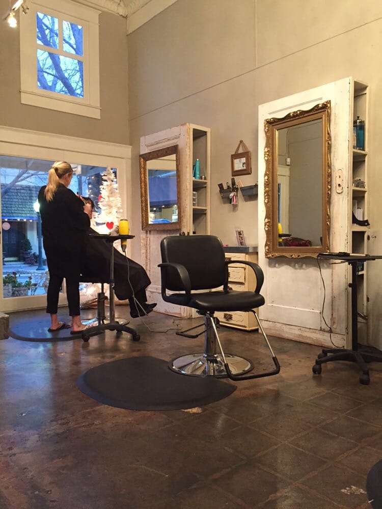 PRIMP SALON BOUTIQUE Updated August 2024 10 Reviews 116 S