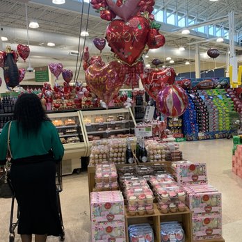 Publix - Valentine, decorations, and items - Grocery Near Me - Pembroke Pines, Florida