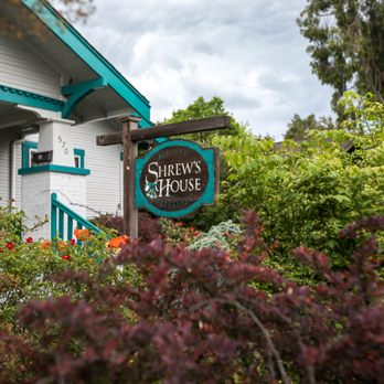 Shrew's House Bed & Breakfast - Bed & Breakfast Near Me - Ashland, Oregon Shrew's House Bed & Breakfast - Bed & Breakfast Near Me - Ashland, Oregon