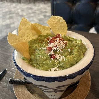 Garibaldis - Guacamole & Chips appetizer - Mexican Near Me - Garden City, Idaho Garibaldis - Guacamole & Chips appetizer - Mexican Near Me - Garden City, Idaho