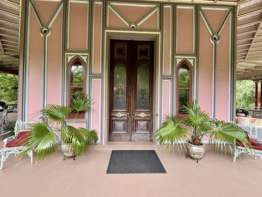 The Armour-Stiner Octagon House by null