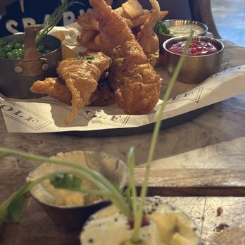 Wolf by Vanderpump at Caesars Republic Lake Tahoe - Fish and chips - American Near Me - Stateline, Nevada