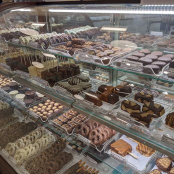 Kilwins Ice Cream - Chocolate - Fudge - Goodies by the pound - Desserts Near Me - Cliffside Park, New Jersey