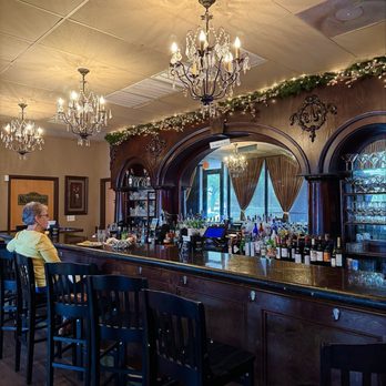 Fratelli's Ristorante - Bar area - Italian Near Me - Houston, Texas Fratelli's Ristorante - Bar area - Italian Near Me - Houston, Texas