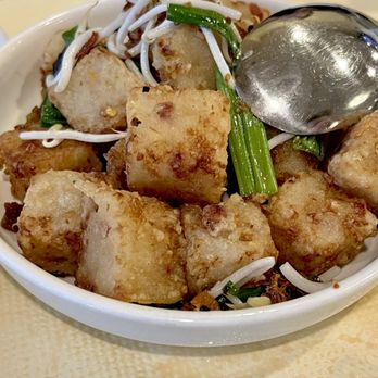 Golden Paramount Seafood Restaurant - Pan fried turnip cakes - Seafood Near Me - Richmond, British Columbia Golden Paramount Seafood Restaurant - Pan fried turnip cakes - Seafood Near Me - Richmond, British Columbia