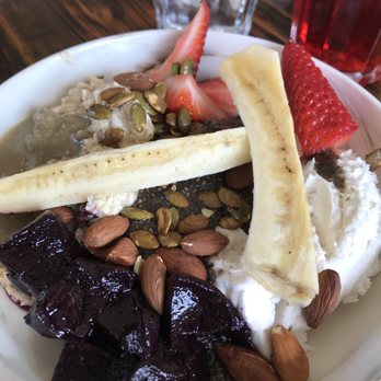 Stonesedge Kitchen - Açai Bowl - Breakfast & Brunch Near Me - Whistler, British Columbia