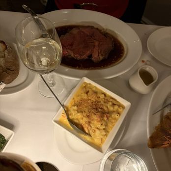 Fair Lawn Fine Dining - Queen Cut Prime Rib, and Lobster Mac & Cheese - Steakhouses Near Me - Fair Lawn, New Jersey