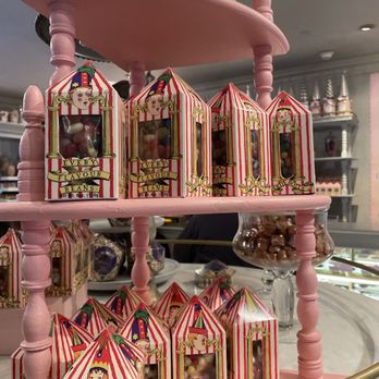 Sugarplum's Sweet Shop - Desserts Near Me - Orlando, Florida