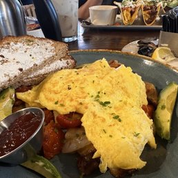 Hash with eggs, bacon, and avocado Hash with eggs, bacon, and avocado