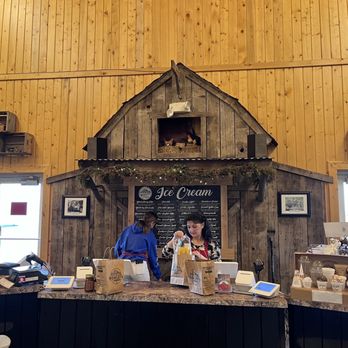 Rowley's Red Barn - Counter - Ice Cream & Frozen Yogurt Near Me - Santaquin, Utah