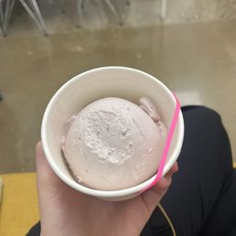 Vegan strawberry ice cream