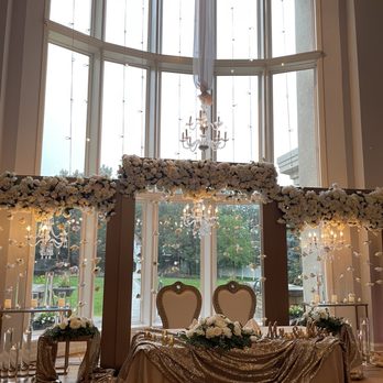 Chateaux at Fox Meadows - Just gorgeous back drop for the bride and groom - Venues & Event Spaces Near Me - Broomfield, Colorado Chateaux at Fox Meadows - Just gorgeous back drop for the bride and groom - Venues & Event Spaces Near Me - Broomfield, Colorado