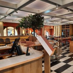 Rinascente - Another food hall restaurant