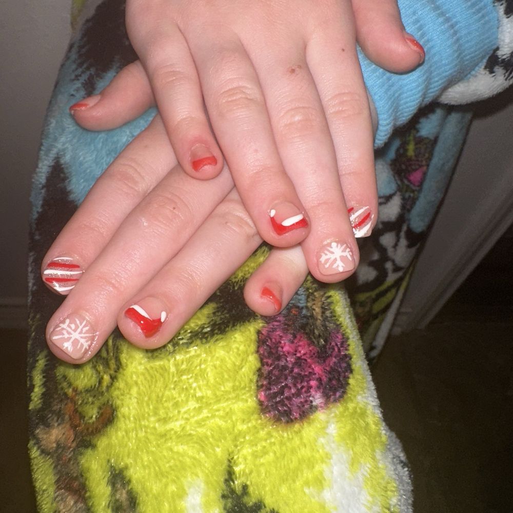 Resort Nails and Spa - Dip with Christmas designs. - Nail Salons Near Me - Coppell, Texas Resort Nails and Spa - Dip with Christmas designs. - Nail Salons Near Me - Coppell, Texas