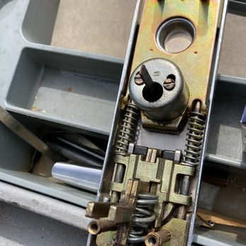 Dickson Locksmith - Keys & Locksmiths Near Me - Sarasota, Florida