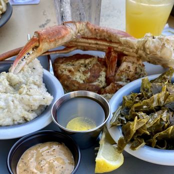 Charleston Crab House - Carolina Platter - Seafood Near Me - Charleston, South Carolina Charleston Crab House - Carolina Platter - Seafood Near Me - Charleston, South Carolina