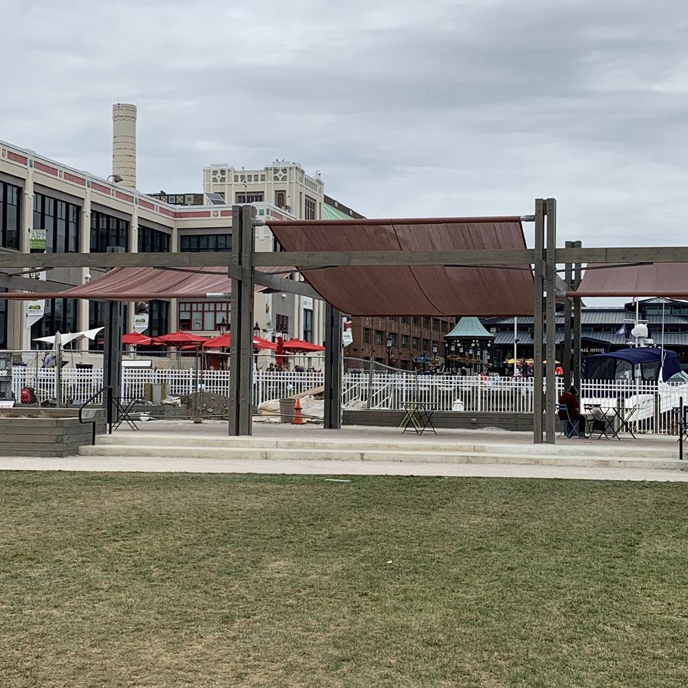 Waterfront Park - Parks Near Me - Alexandria, Virginia