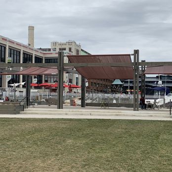Waterfront Park - Parks Near Me - Alexandria, Virginia