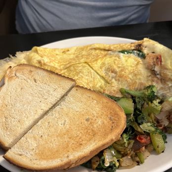 Ken's Corner - Lobster omelette - Breakfast & Brunch Near Me - Glastonbury, Connecticut