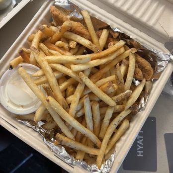 Water's Edge Restaurant - Chicken Tenders - Cafes Near Me - Oak Brook, Illinois Water's Edge Restaurant - Chicken Tenders - Cafes Near Me - Oak Brook, Illinois