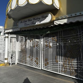 Little White Wedding Chapel - Wedding Planning Near Me - Las Vegas, Nevada Little White Wedding Chapel - Wedding Planning Near Me - Las Vegas, Nevada