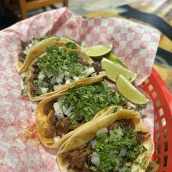 Taqueria Cachanilla, Estilo Mexicali - Tacos de Barbacoa y Carne Asada