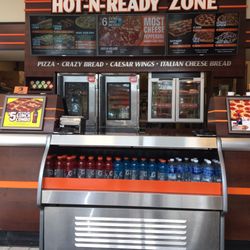 Little Caesar's Pizza - Front counter
