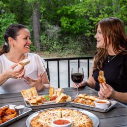 Crust Pizza Co. - Lake Conroe