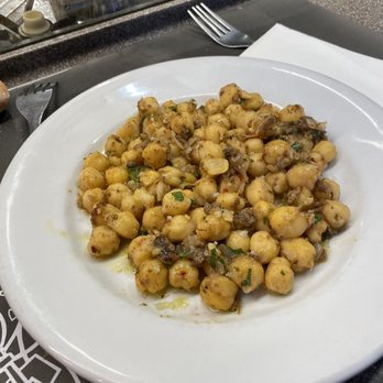 Pinotxo Bar - Chickpeas - Spanish Near Me - Barcelona, B Pinotxo Bar - Chickpeas - Spanish Near Me - Barcelona, B