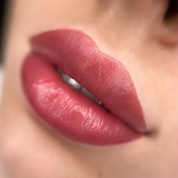 Reina Eyebrows & Facial Threading - Lips blush by nazzii - Threading Services Near Me - San Diego, California Reina Eyebrows & Facial Threading - Lips blush by nazzii - Threading Services Near Me - San Diego, California