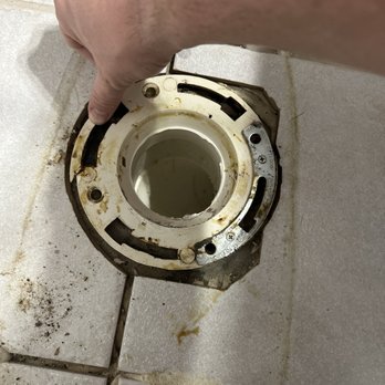 Drain Tactics - Broken closet flange that I needed replaced - Plumbing Near Me - Orlando, Florida