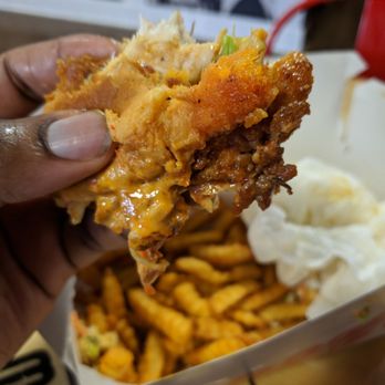 Monroe's Hot Chicken - Chicken Shop Near Me - Phoenix, Arizona