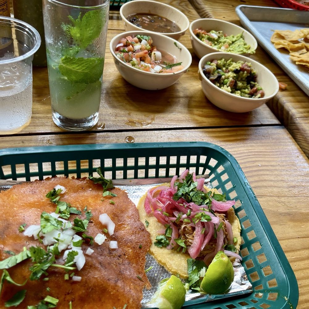 Acapulco Taquería Mexicana - Pollo gringa, cochinita pibil taco, mojito and appetizers - Mexican Near Me - San Juan, Puerto Rico