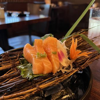 Kimu Sushi - Salmon sashimi - Sushi Bars Near Me - Long Beach, California