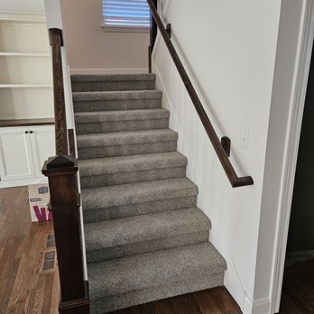 312 Flooring - Tight stair wrap - Flooring Near Me - Lincolnshire, Illinois