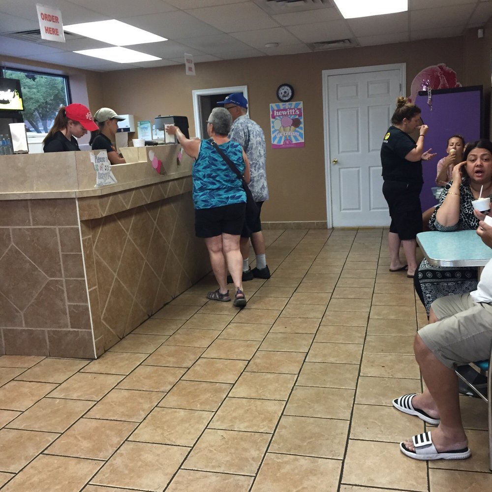 Biggies Ice Cream - Ice Cream & Frozen Yogurt Near Me - Hamilton, Ontario