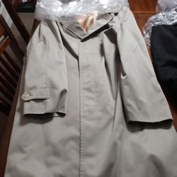 A-1 Cleaners - Trench coat, smells and with wrinkles and I just picked it up from A-1 Cleaners at 1162 Moreland Ave #700 Atlanta GA 30316