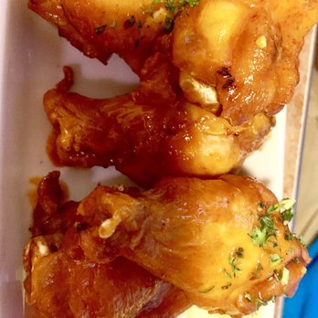 The Phoenix - Chicken wings were tasty! - Burgers Near Me - Bend, Oregon