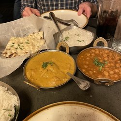Sindoore - Indian By Nature - Korma Chicken Channa Masala Garlic Naan