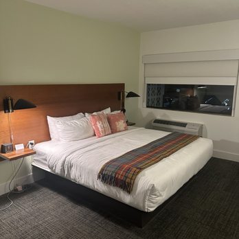 The Longleaf Hotel - Room - Hotels Near Me - Raleigh, North Carolina