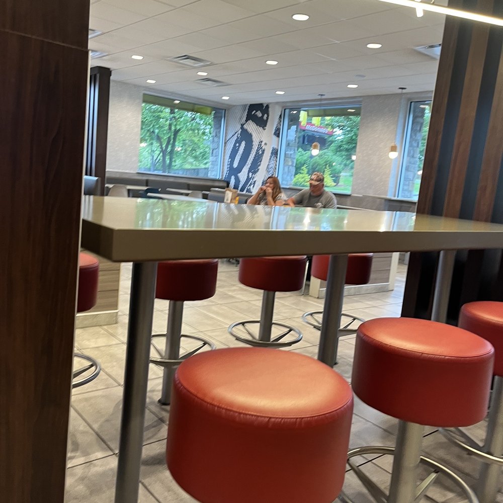 McDonald's - Interior - Fast Food Near Me - Pearisburg, Virginia McDonald's - Interior - Fast Food Near Me - Pearisburg, Virginia
