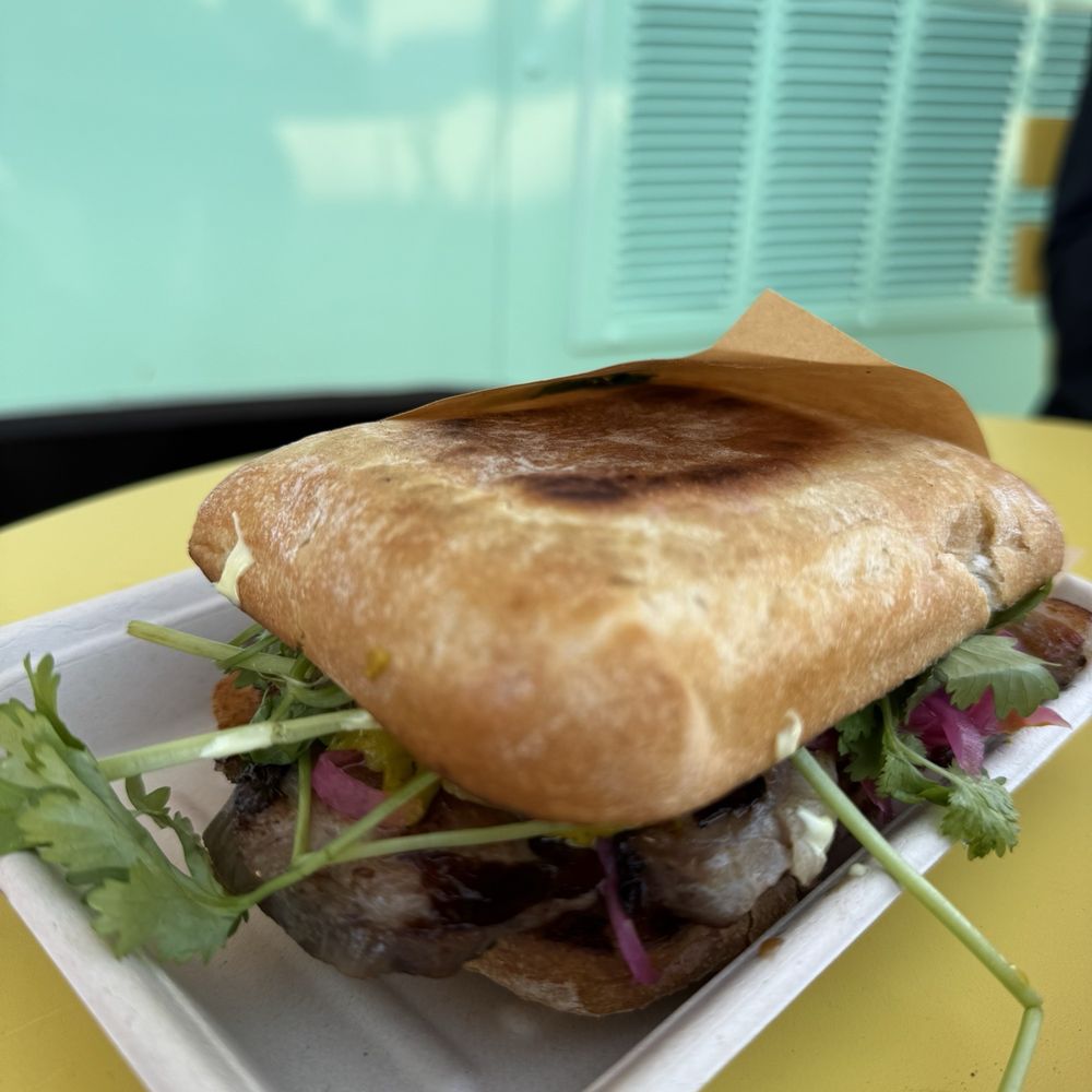 Chicharrón Sandwich Chicharrón Sandwich