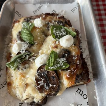 Mo's General Pizza & Provisions - Pizza Near Me - Brooklyn, New York Mo's General Pizza & Provisions - Pizza Near Me - Brooklyn, New York