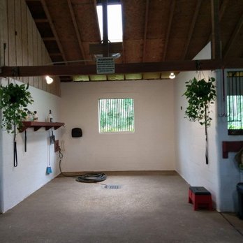 Twin Gaits Stables - Wash Rack h/c - Horse Boarding Near Me - Ormond Beach, Florida