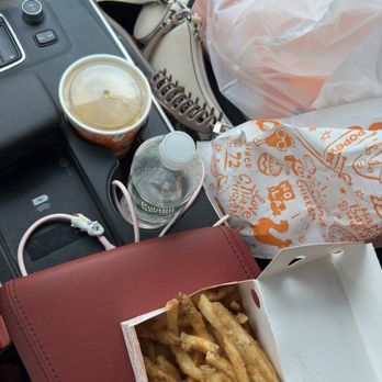 Popeyes Louisiana Kitchen - fried and chicken sandwhich - Fast Food Near Me - Randolph, Massachusetts