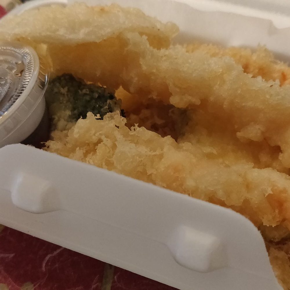 Araya Sushi - Assorted tempura.....huge...piece....of broccoli - Sushi Bars Near Me - Markham, Ontario Araya Sushi - Assorted tempura.....huge...piece....of broccoli - Sushi Bars Near Me - Markham, Ontario