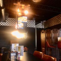 Hummus and Pita - Inside seating area