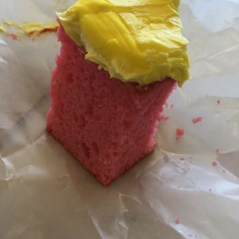 Dewey's Bakery - The frosting was way too sweet and tastes way too fake. The cake and the frosting. Yuk. - Bakeries Near Me - Winston Salem, North Carolina