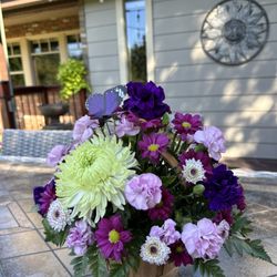 The Bramble Bush Floral & Gift Shop - 10 day old arrangement still gorgeous!